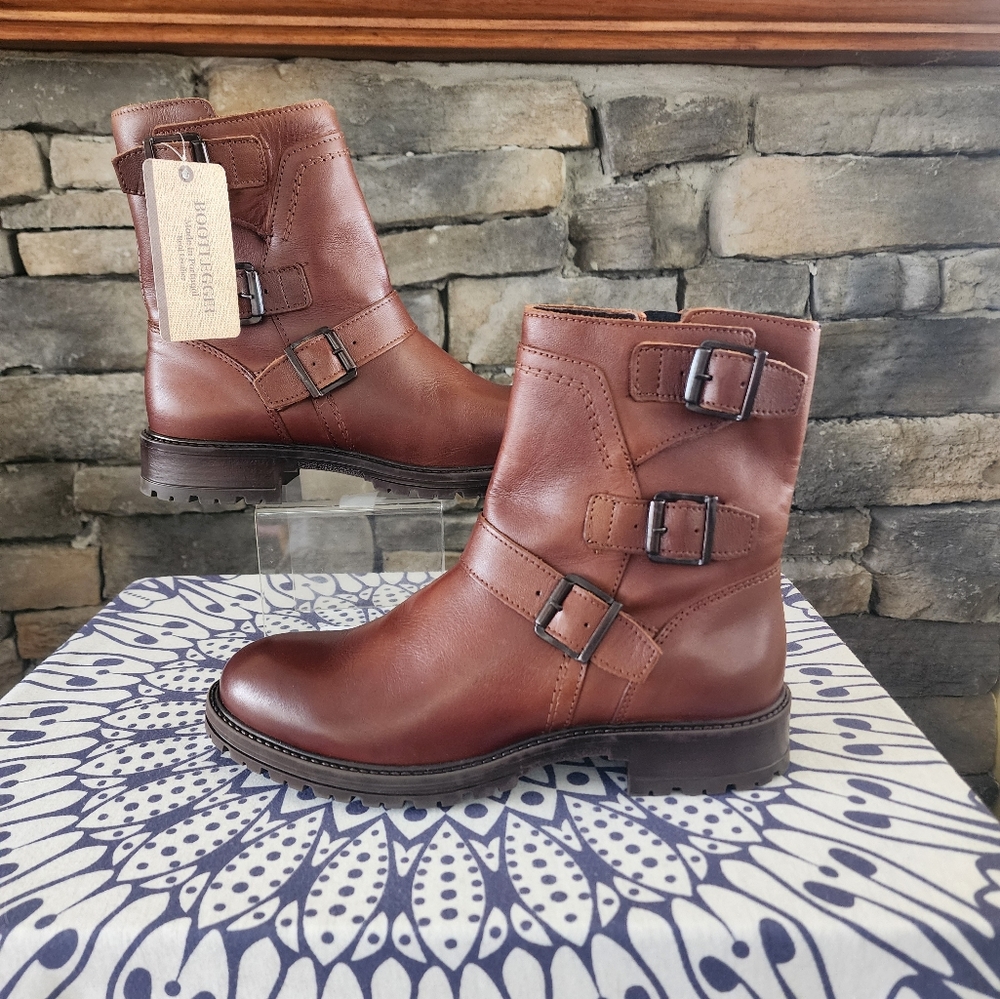 NWT Bootlegger Boots